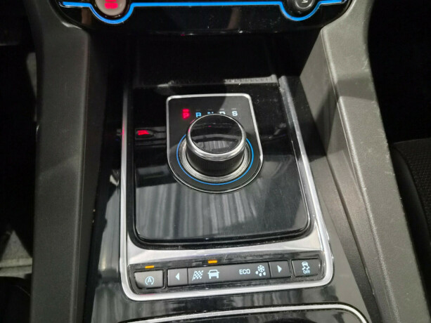 jaguar-f-pace-diesel-2017-big-23