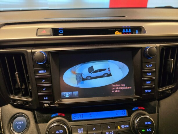 toyota-rav4-elektrisitetbensin-2016-big-27