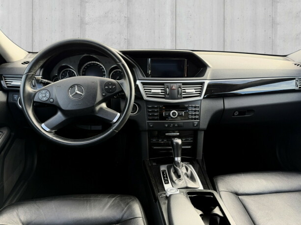 mercedes-benz-e220-diesel-2011-big-7