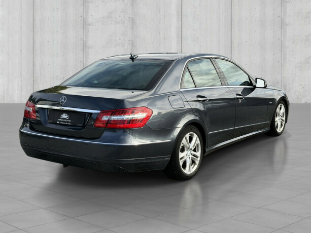 mercedes-benz-e220-diesel-2011-big-4