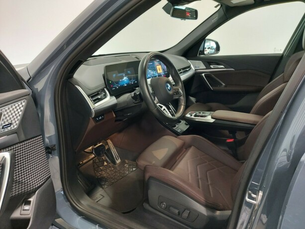 bmw-ix1-elektrisitet-2024-big-18