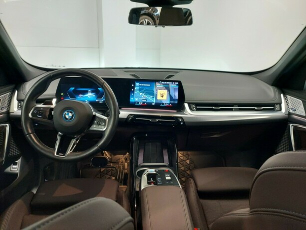 bmw-ix1-elektrisitet-2024-big-27
