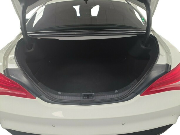 mercedes-benz-cla180-bensin-2013-big-11