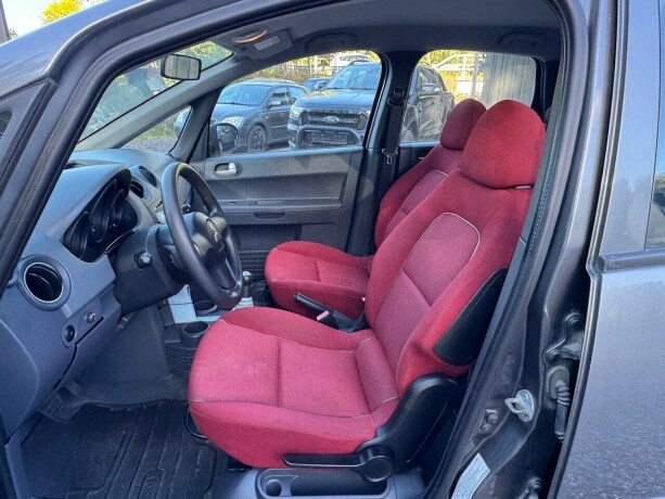 mitsubishi-colt-bensin-2007-big-8