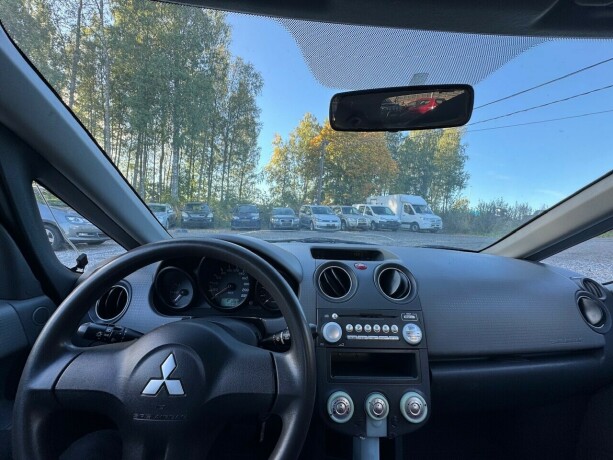 mitsubishi-colt-bensin-2007-big-10