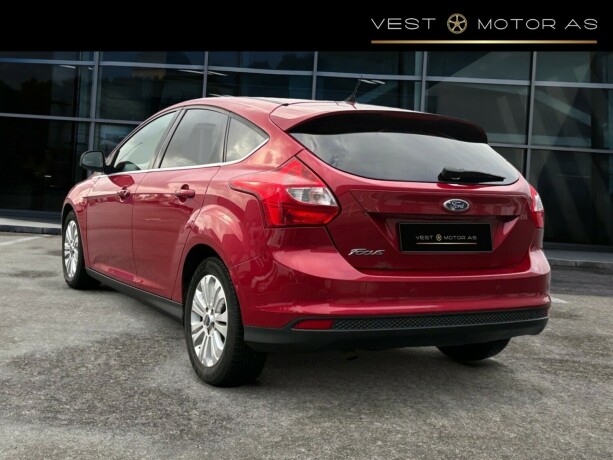 ford-focus-diesel-2011-big-4