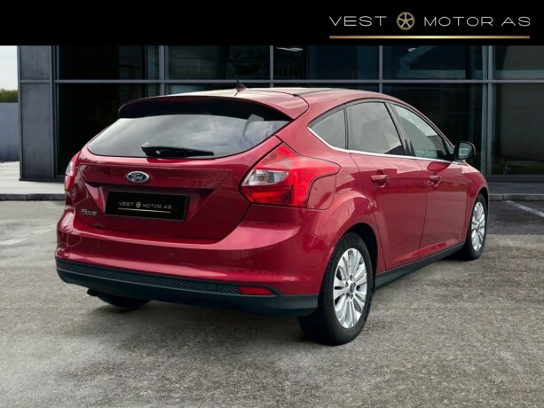 ford-focus-diesel-2011-big-6