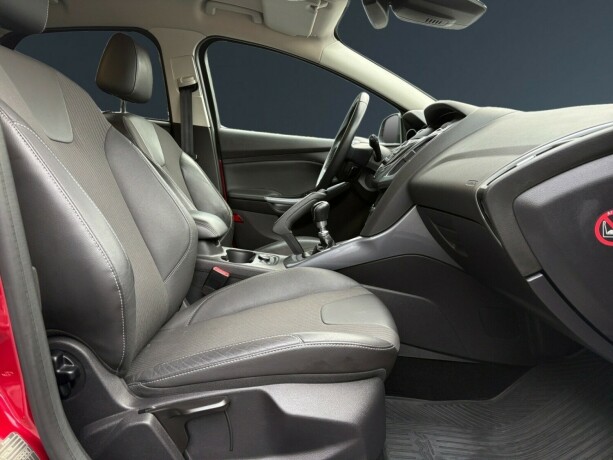 ford-focus-diesel-2011-big-10
