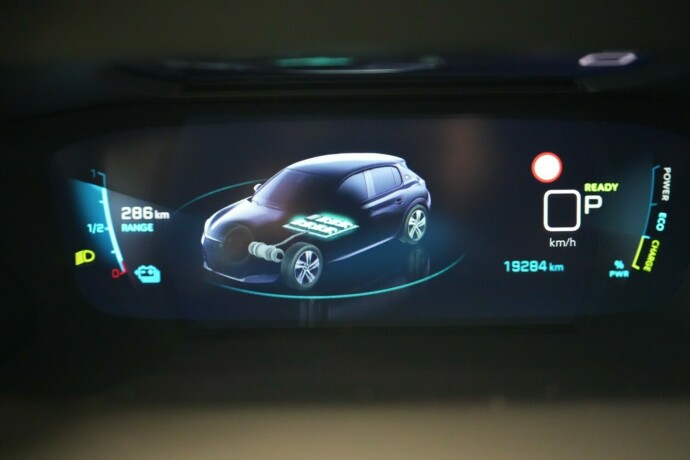 peugeot-e-208-elektrisitet-2021-big-12