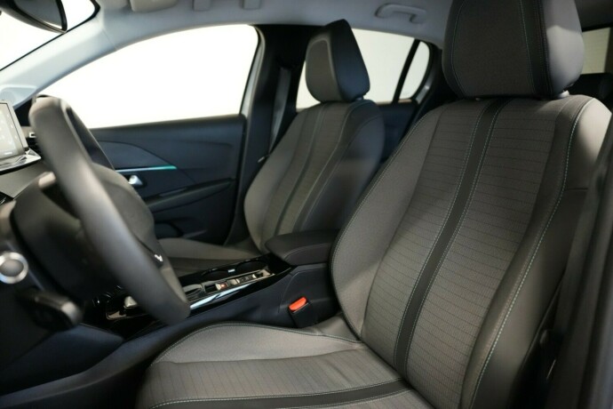 peugeot-e-208-elektrisitet-2021-big-16