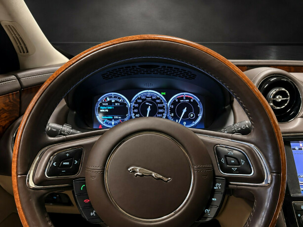 jaguar-xj-diesel-2011-big-17