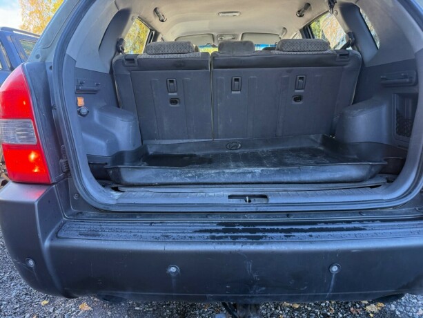 hyundai-tucson-diesel-2004-big-15