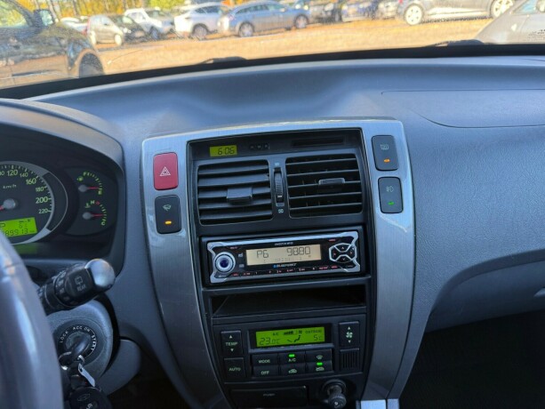 hyundai-tucson-diesel-2004-big-11