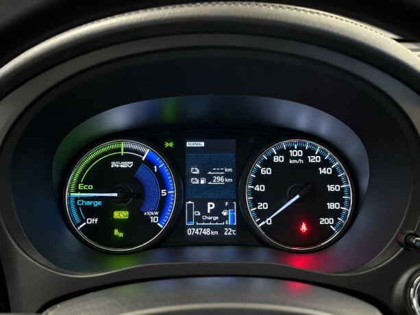 mitsubishi-outlander-plug-in-petrol-2020-big-16