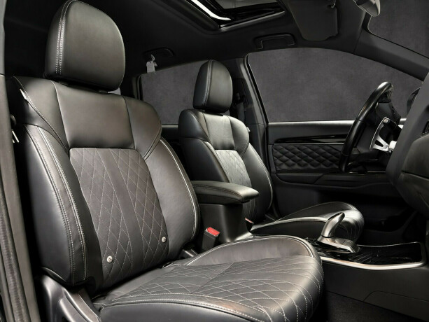 mitsubishi-outlander-plug-in-petrol-2020-big-6