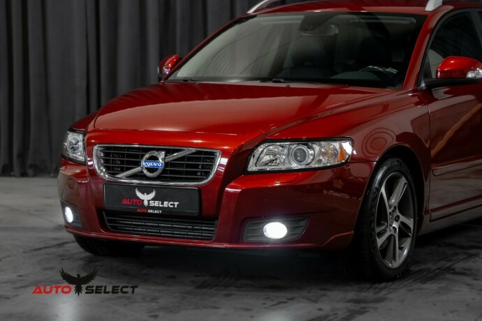 volvo-v50-diesel-2012-big-6
