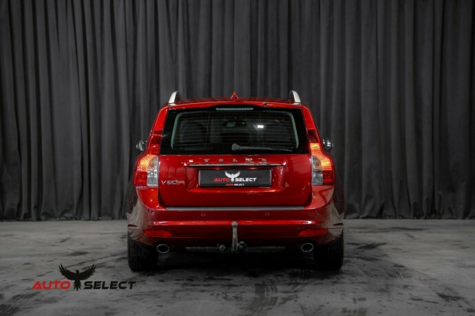 volvo-v50-diesel-2012-big-8