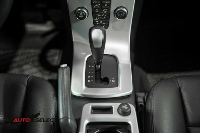 volvo-v50-diesel-2012-big-30