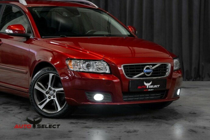 volvo-v50-diesel-2012-big-1
