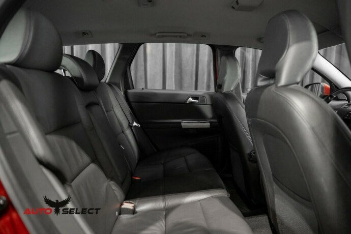 volvo-v50-diesel-2012-big-13