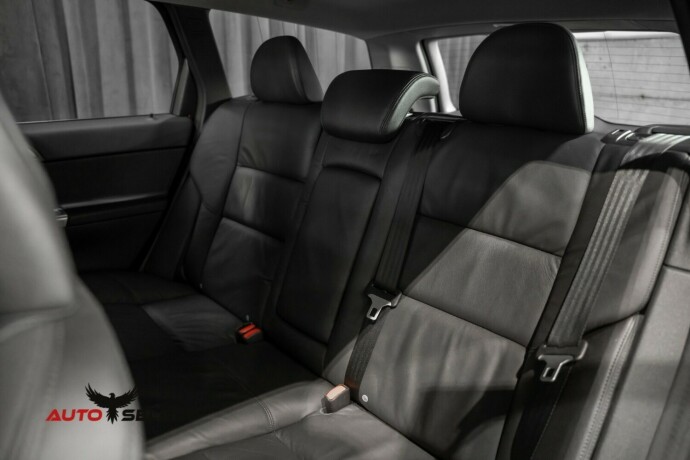 volvo-v50-diesel-2012-big-17