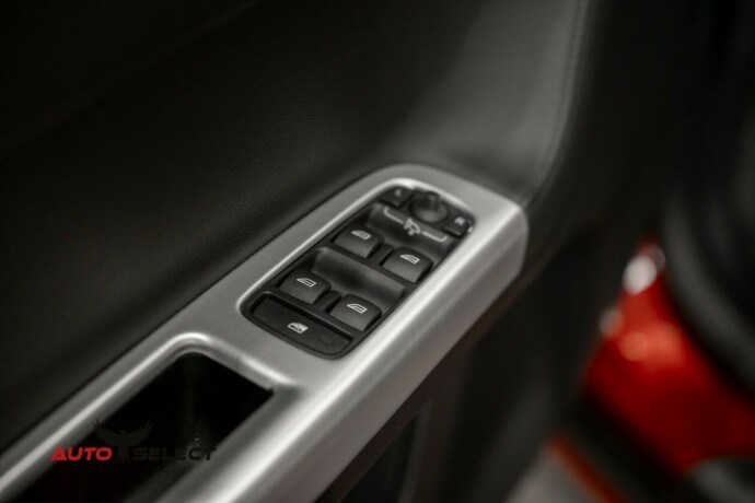 volvo-v50-diesel-2012-big-20