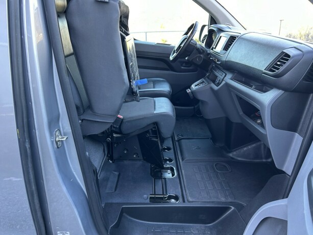 peugeot-e-expert-elektrisitet-2022-big-11