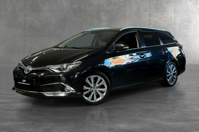 toyota-auris-elektrisitetbensin-2016-big-1