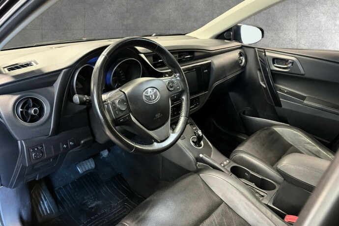 toyota-auris-elektrisitetbensin-2016-big-9