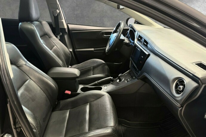 toyota-auris-elektrisitetbensin-2016-big-17
