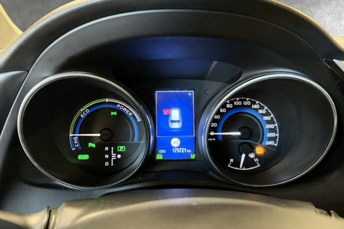 toyota-auris-elektrisitetbensin-2016-big-19