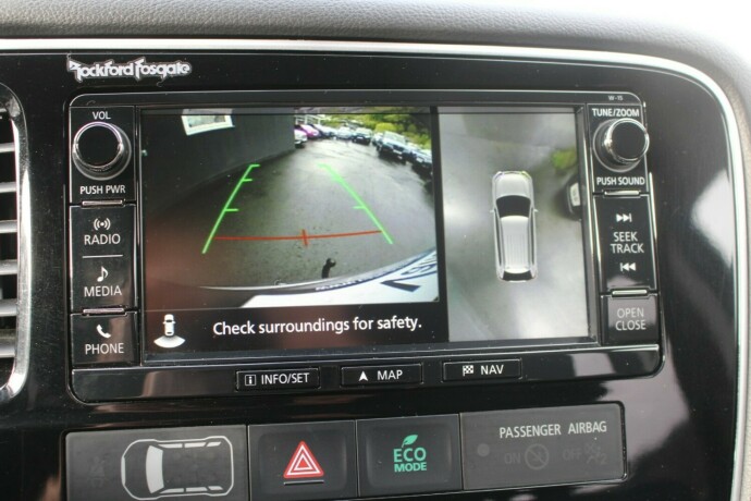 mitsubishi-outlander-elektrisitetbensin-2016-big-16