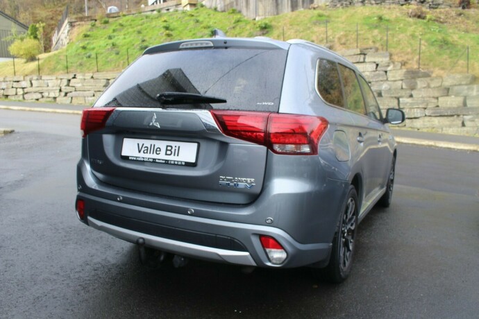 mitsubishi-outlander-elektrisitetbensin-2016-big-4