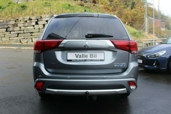 mitsubishi-outlander-elektrisitetbensin-2016-big-5