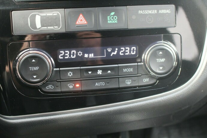 mitsubishi-outlander-elektrisitetbensin-2016-big-20