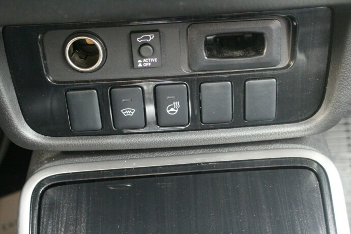 mitsubishi-outlander-elektrisitetbensin-2016-big-21