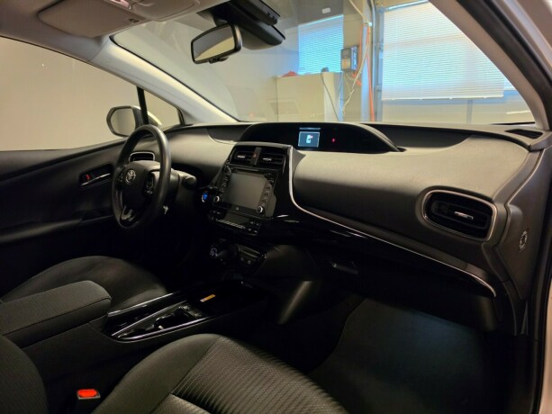 toyota-prius-elektrisitetbensin-2020-big-12