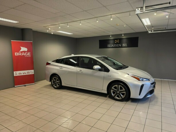 toyota-prius-elektrisitetbensin-2020-big-2