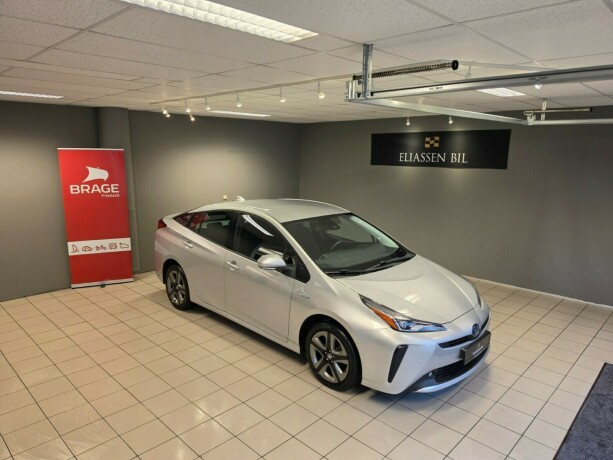 toyota-prius-elektrisitetbensin-2020-big-1