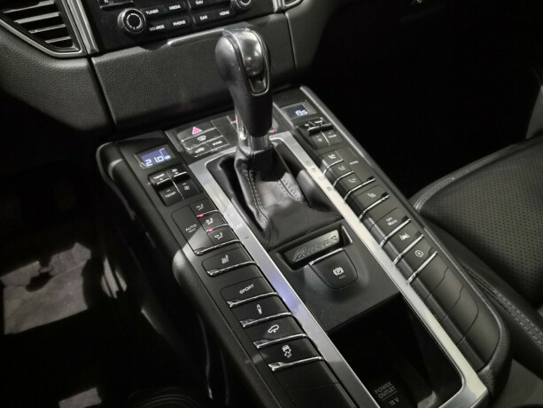 porsche-macan-bensin-2017-big-18