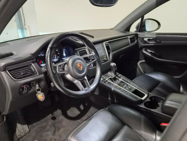 porsche-macan-bensin-2017-big-11