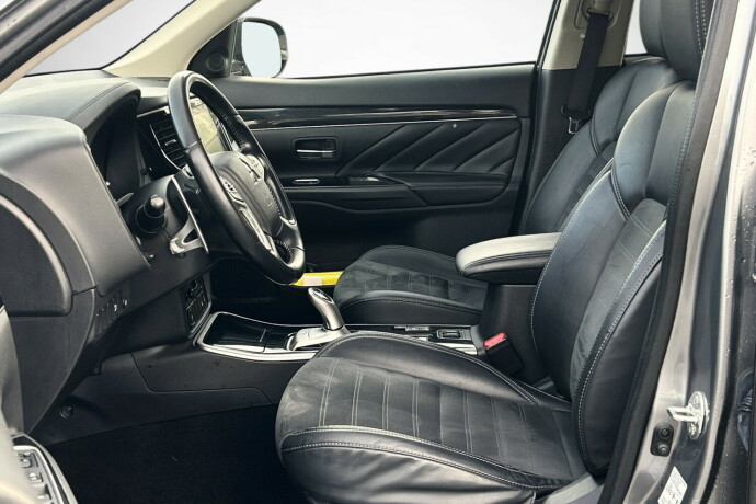mitsubishi-outlander-elektrisitetbensin-2020-big-8