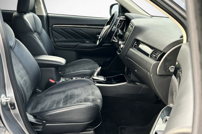 mitsubishi-outlander-elektrisitetbensin-2020-big-10