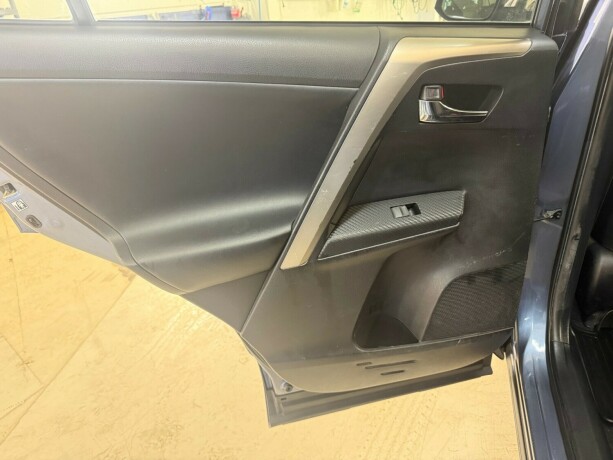 toyota-rav4-bensin-2013-big-26