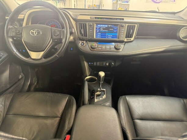 toyota-rav4-bensin-2013-big-9