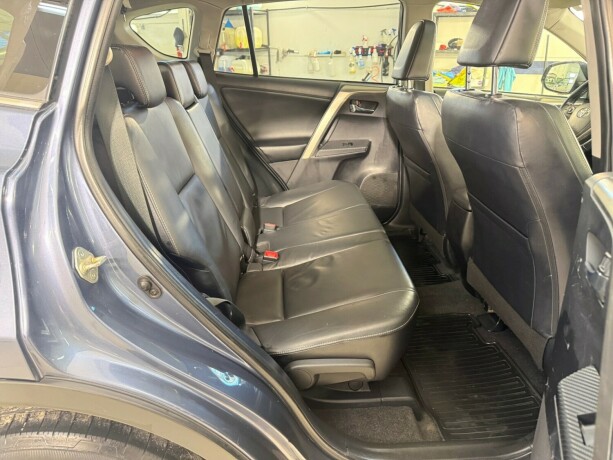 toyota-rav4-bensin-2013-big-23