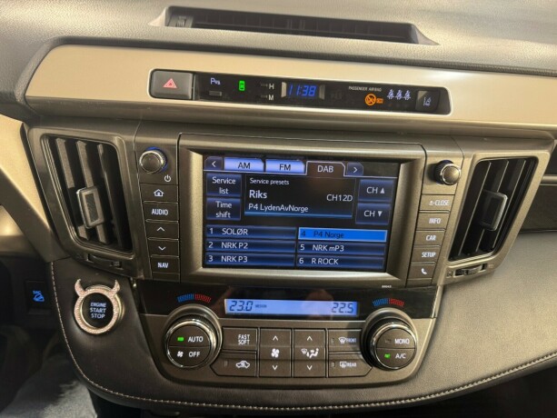 toyota-rav4-bensin-2013-big-12