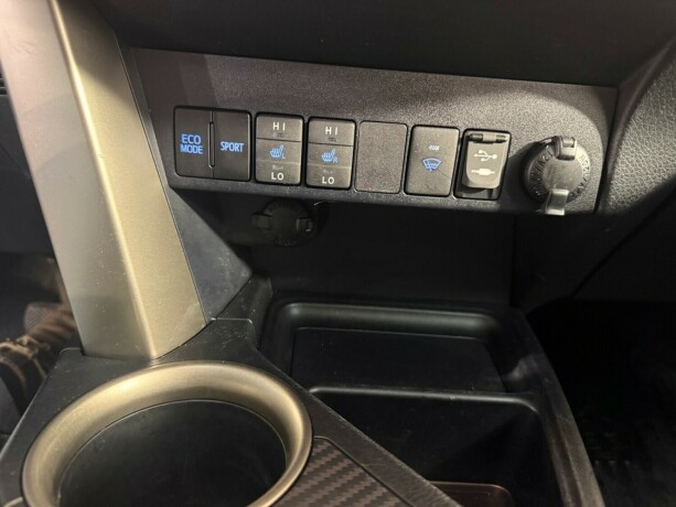 toyota-rav4-bensin-2013-big-17