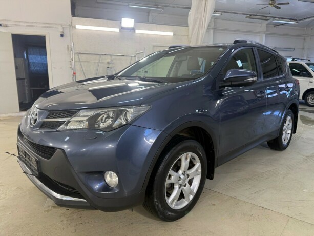 toyota-rav4-bensin-2013-big-7