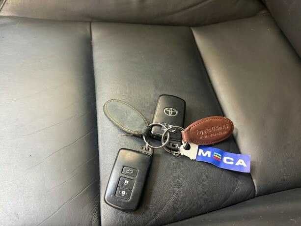 toyota-rav4-bensin-2013-big-29
